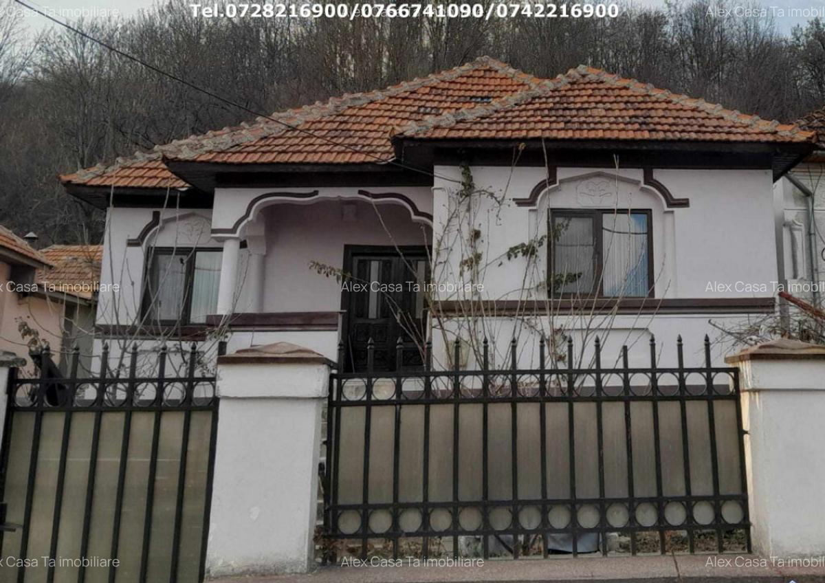 Casa situata in Oras Tismana - Isvarna - 1