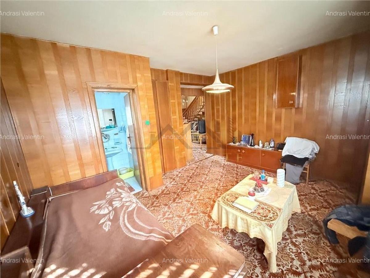 Casa individuala 9 camere, 3 bai, garaj, teren 350 mp - Zona Cetatii/ Hotel MERC - 8 Casa individuala 9 camere, 3 bai, garaj, teren 350 mp - Zona Cetatii/ Hotel MERC - 8