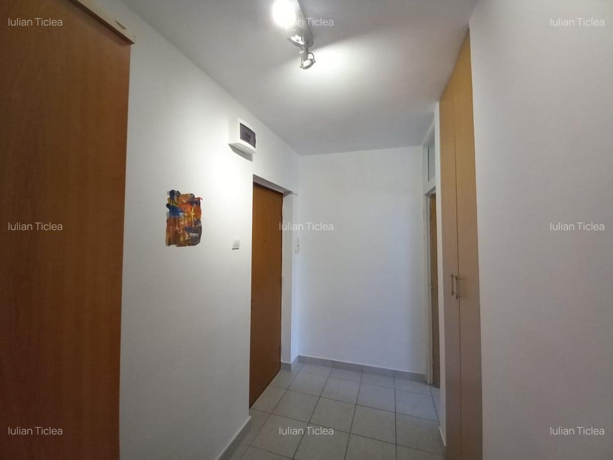 Garsoniera decomandata in bloc mixt , etaj 3, libera , Matei Basarab -central - 7