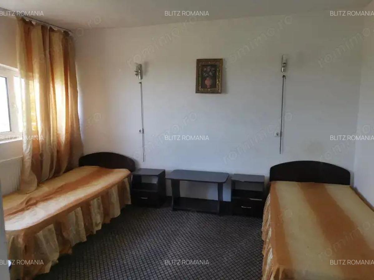 Pensiune P+1, cu restaurant + terasa, cu acces imediat la Drumul Expres - 15