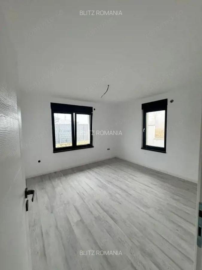 Casa individuala de vanzare 131 mp construi?i, teren 6 ari - 17