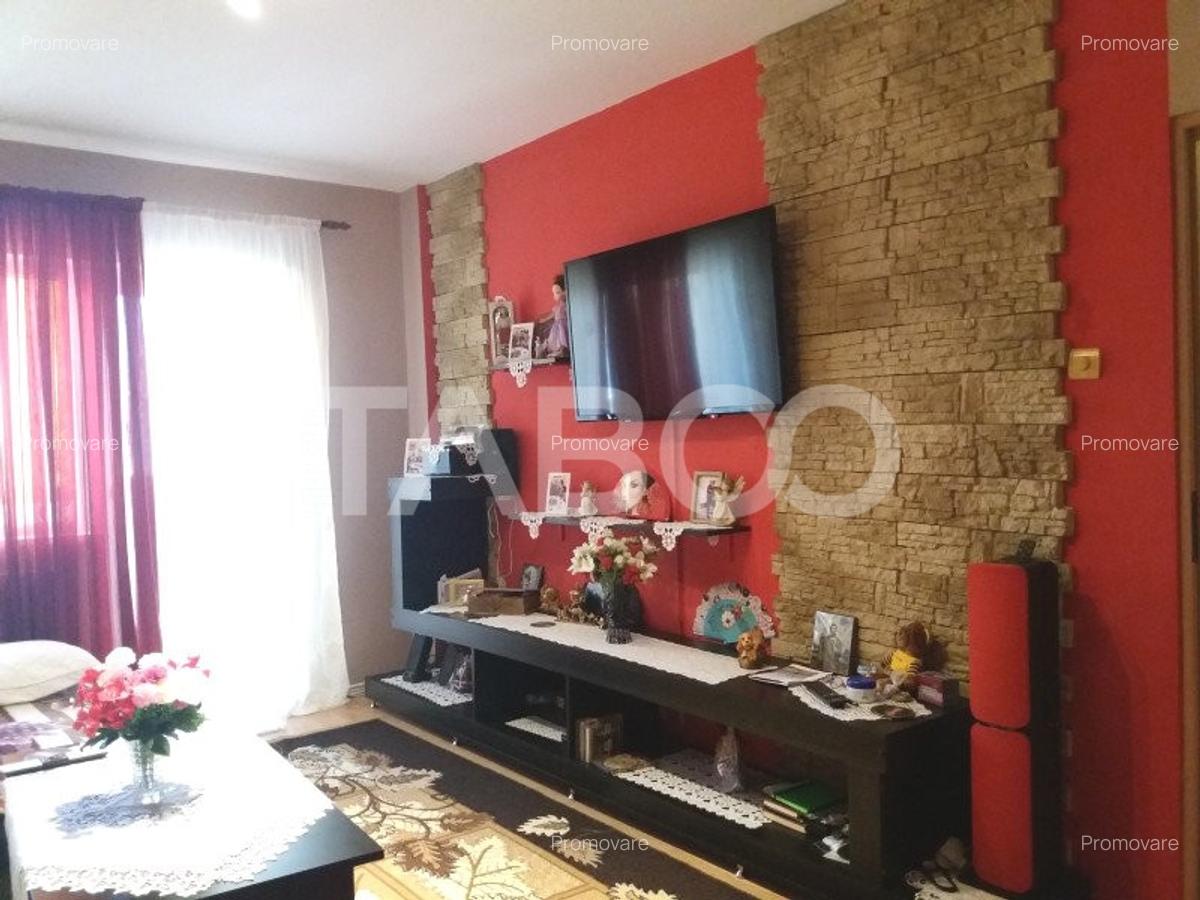 Apartament 72 mp 3 camere 2 bai etaj 3 balcon zona buna Cisnadie - 7