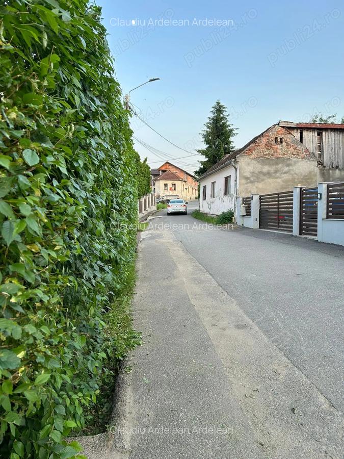 Casa de vanzare , Zalau , ultracentral , 250 m2 ( total suprafa?a 800m2),linga primarie . - 10