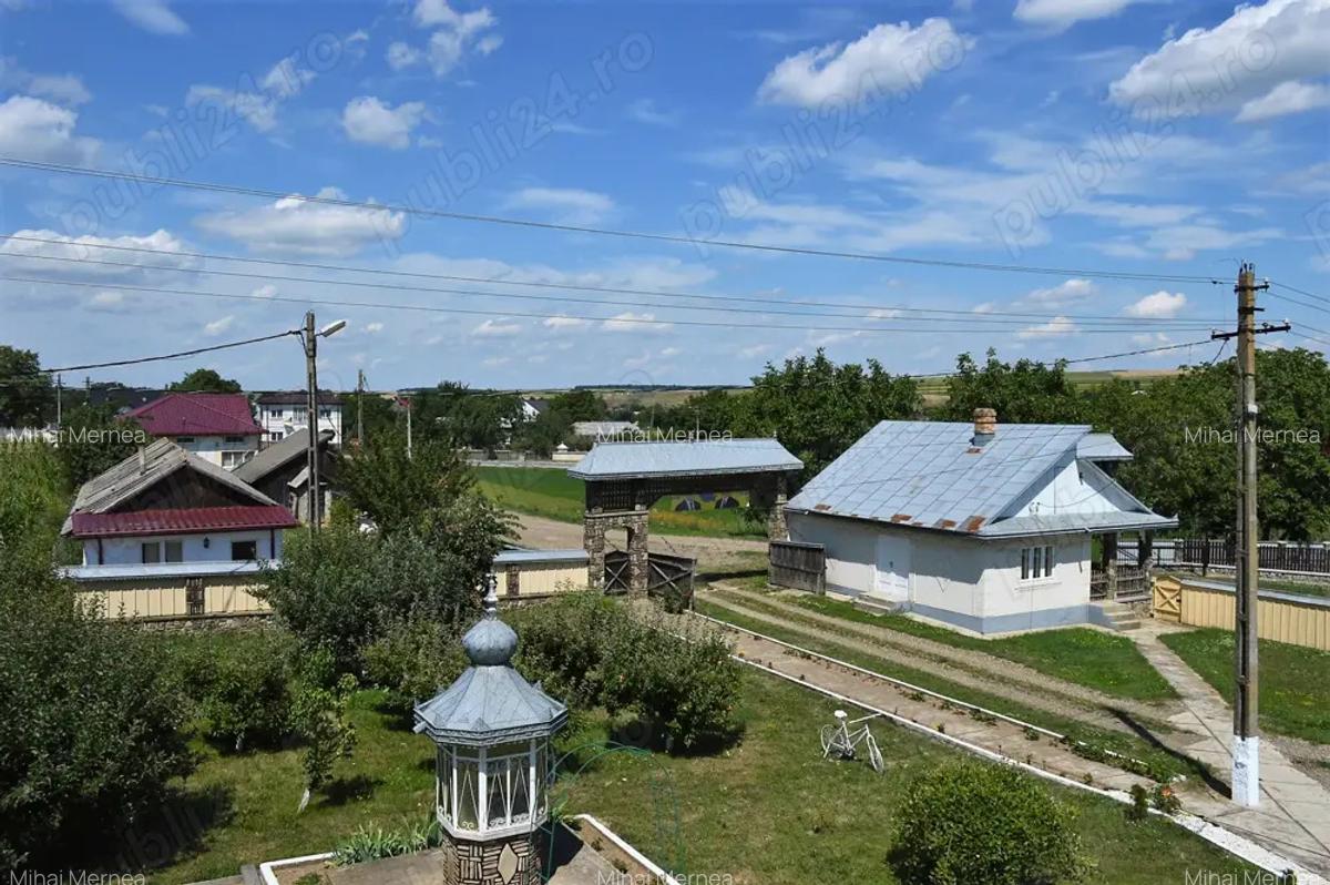 Casa P+1E, anexe,hala depozitare pe teren 7900 mp in Vladeni (BT) - 5 Casa P+1E, anexe,hala depozitare pe teren 7900 mp in Vladeni (BT) - 5