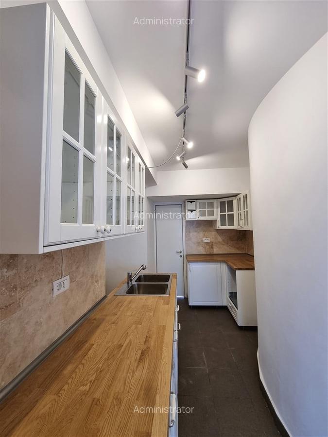 Apartament cu 4 camere decomandat în Polonă - 5