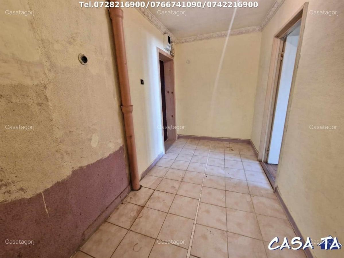 Apartament 2 camere, situat in Targu Jiu, Aleea Unirii - 7