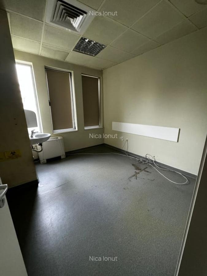 Spatiu comercial pe 2 nivele 700mp cu 20 incaperi si 10 bai pretabil clinica - 4