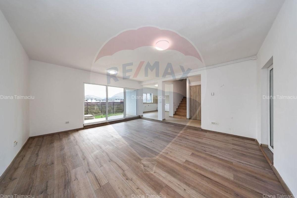 Casă cu 4 camere în Tărlungeni - 3