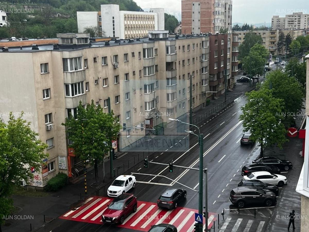 Apartament cu 4 camere decomandat în Griviței - 4