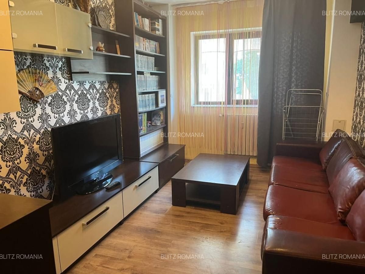 Apartament 3 camere decomandat, 64 mp in zona Lapus - 2