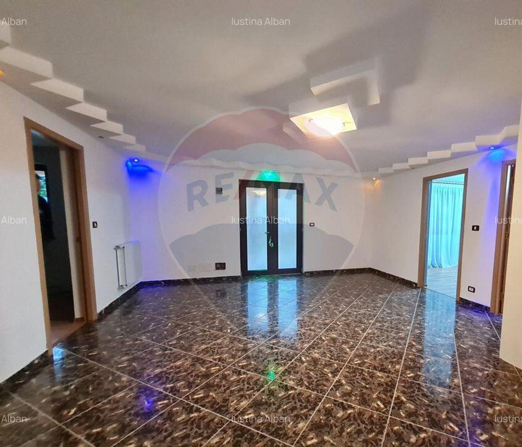 Casa cu 6 camere de vanzare in zona de munte - 11