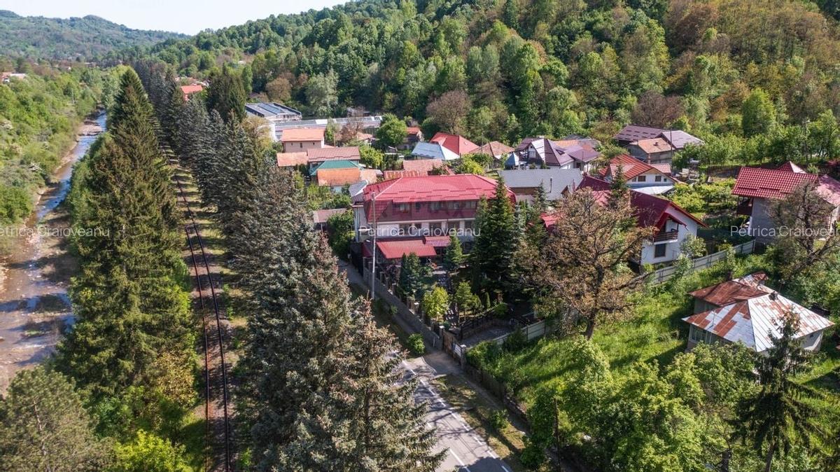 Oferta - vanzare pensiune 10 camere si casa de vacanta, Slanic Prahova - 53