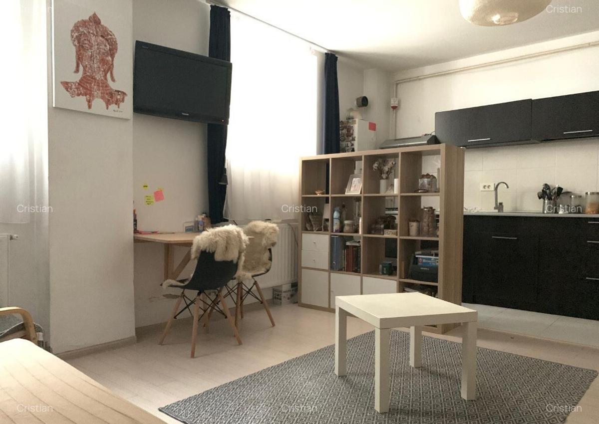 Garsoniera in Militari residence in primul sir de blocuri - 13