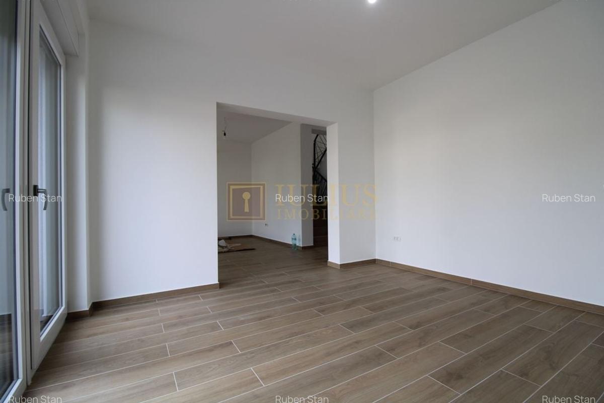 Casa zona Lunei, 5 camere + 3 bai, centrala proprie, prima inchiriere - 15