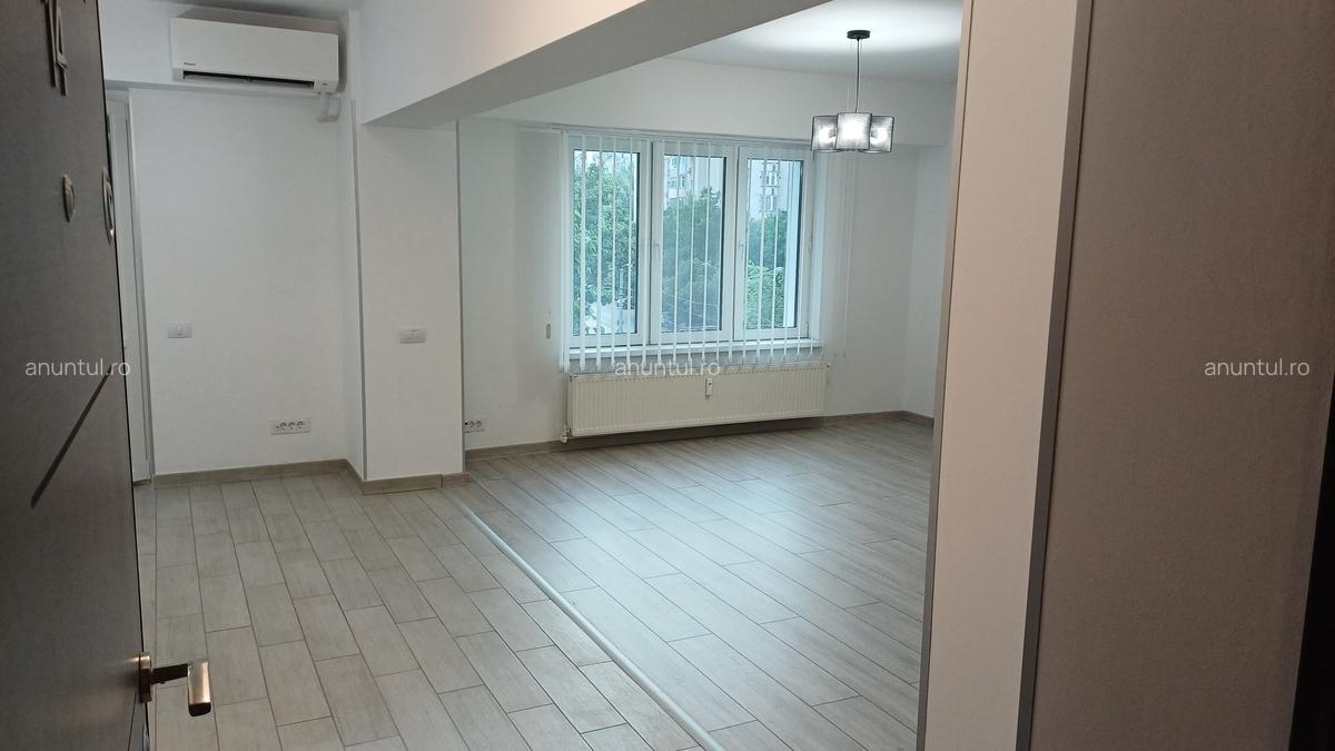 Calea Calarasi 238, an 1992, renovat, 40 mp, et. 3/7, proprietar - 6