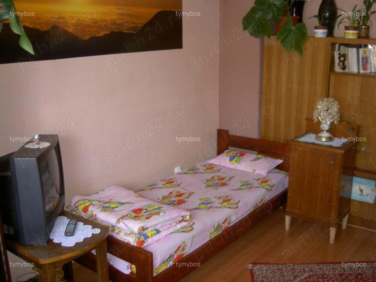 Inchiriez o camera la casa, sau iau o persoana in intre?inere. - 1