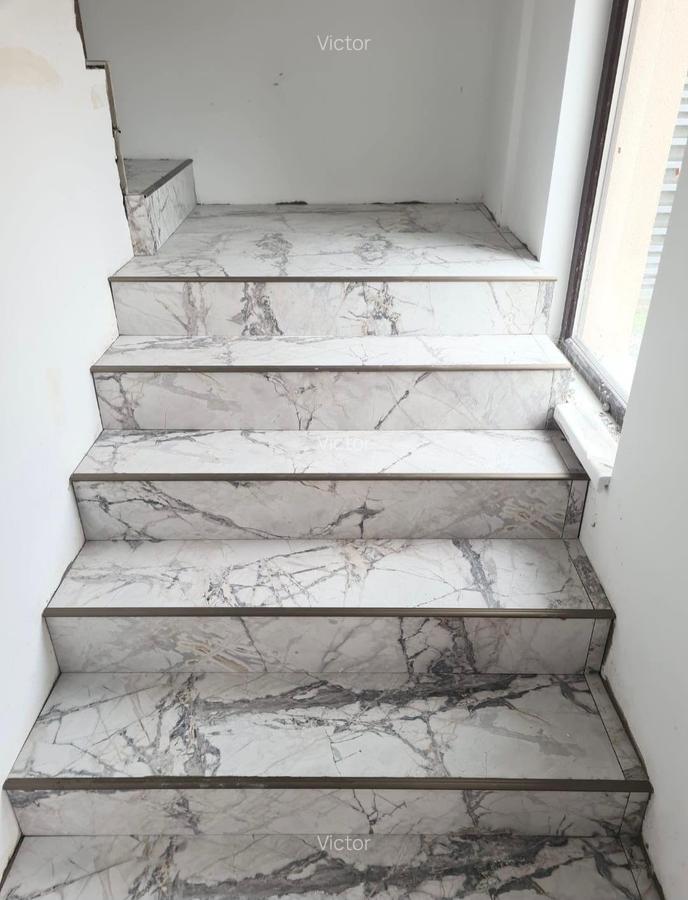Navodari- casa p+m 4 dormitoare , living , 2 gr sanitare - 6