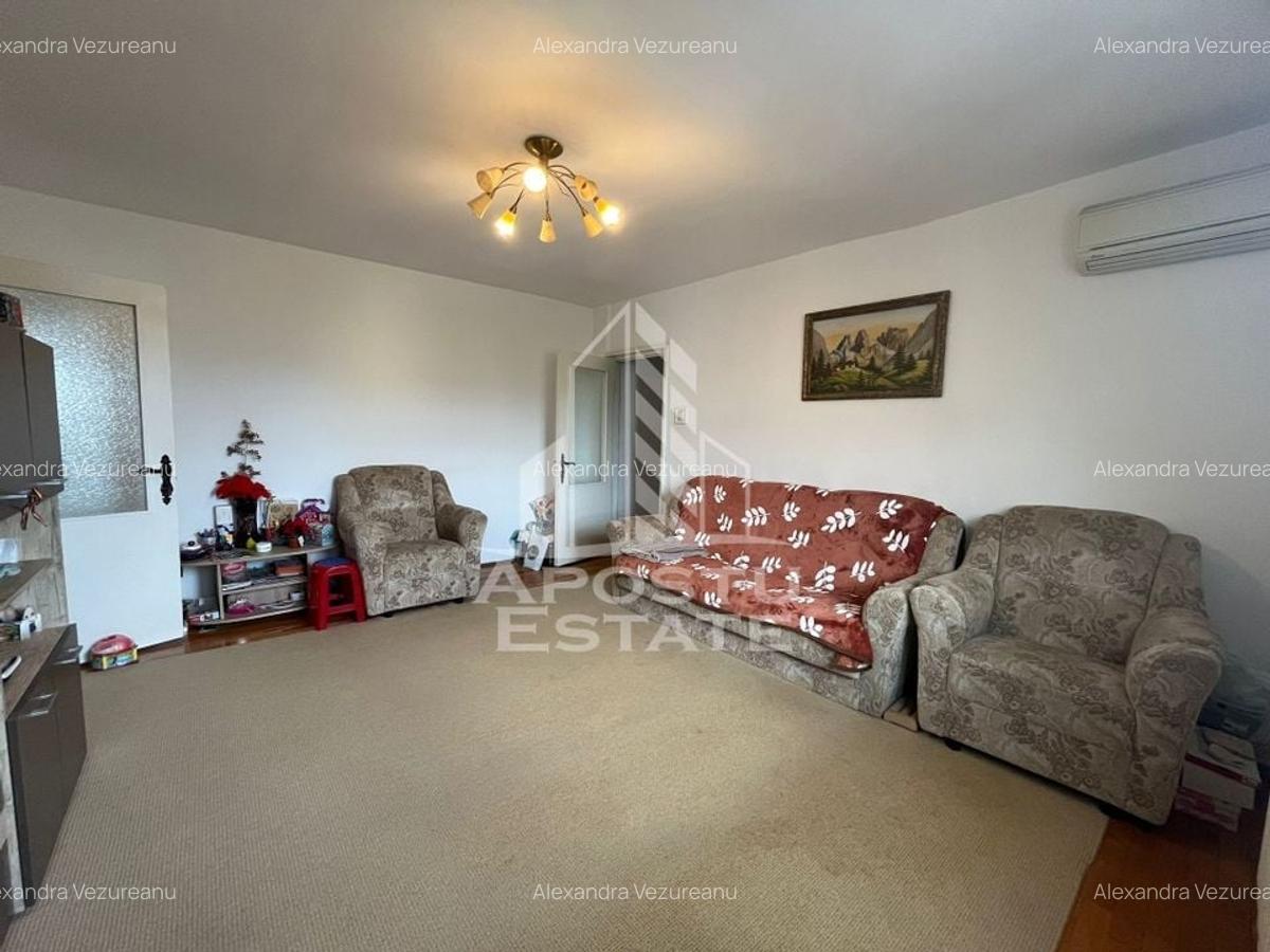 Apartament  cu 2 camere, semidecomandat, etaj intermediar, Dambovita - 3