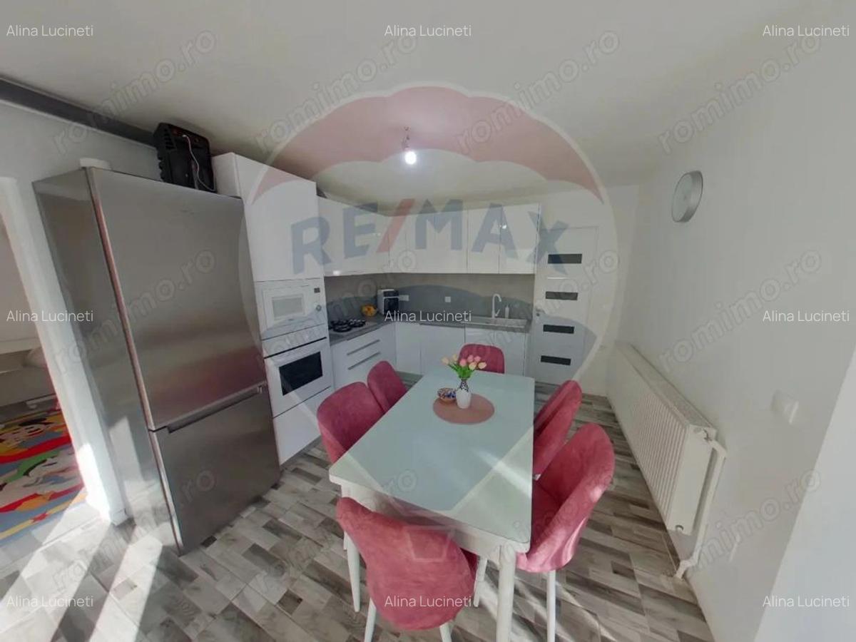 Casa / Vila cu 3 camere de vanzare in zona Est - 2