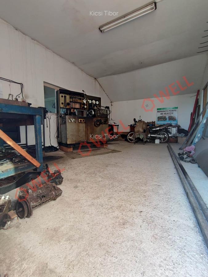 Casă cu 8 camere în Periferie - 23