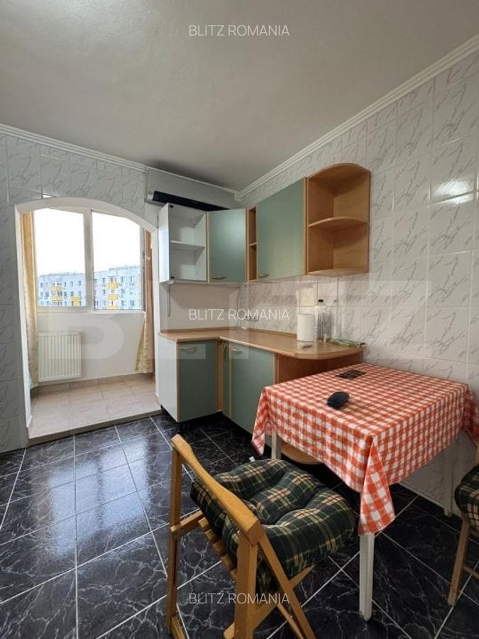 Apartament de vanzare, cu 2 camere, zona Petre Ispirescu - 1