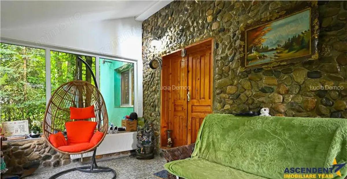 In cartea de povesti a Pietrei Craiului, ansamblu turistic functional, in Plaiul Foii - 7