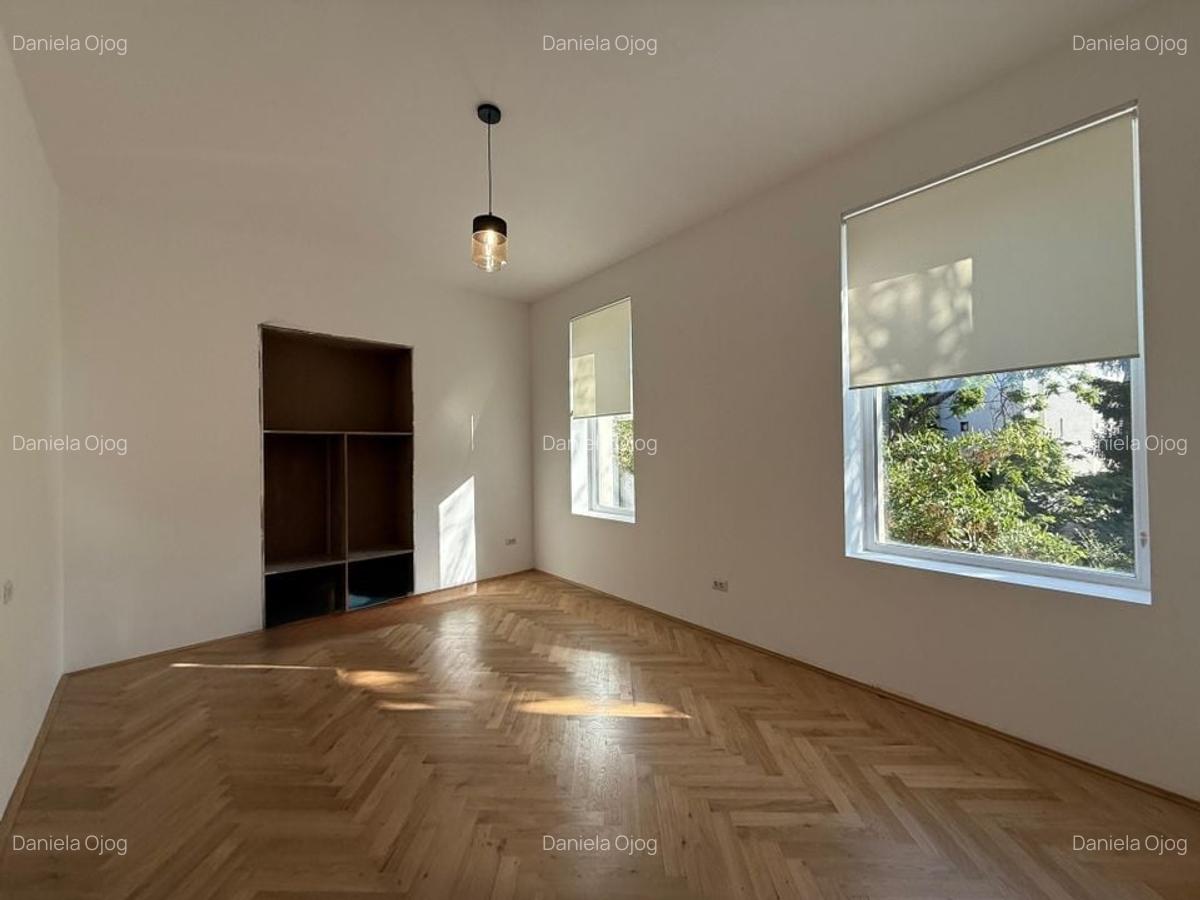 Vilă elegant renovata pentru business de prestigiu - 9