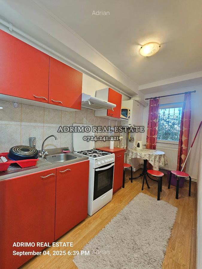 Garsoniera decomandata - Centrala GAZ - Termen Lung - Zona Reyna - 300 euro - 5