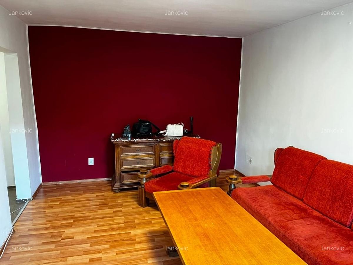 Proprietar închiriez ap 2 camere 50m2 - 2