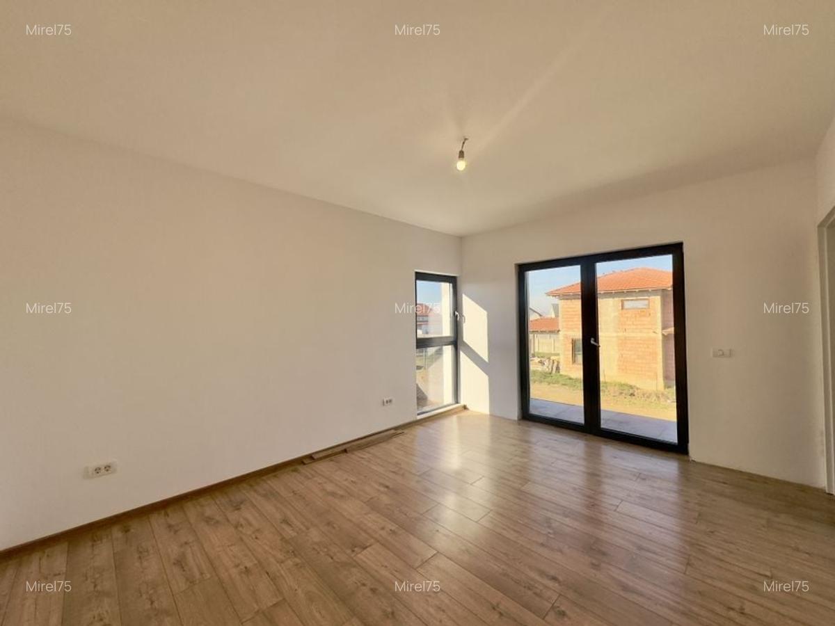 Duplex despartit prin camera Tehnica, Mosnita Noua-Valery - 8