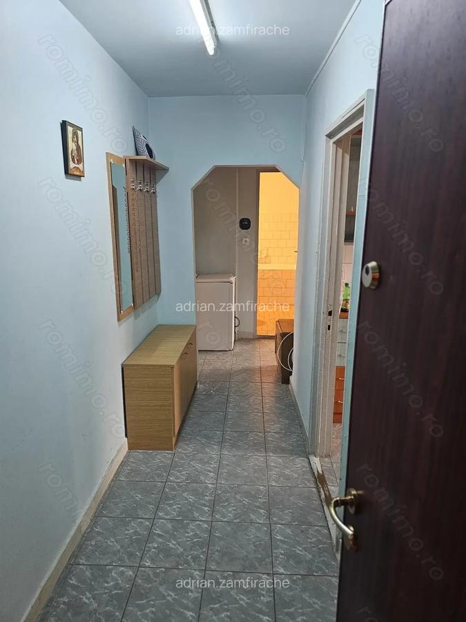 Vand apartament 2 camere, decomandat, Carpa?i 2 - 4