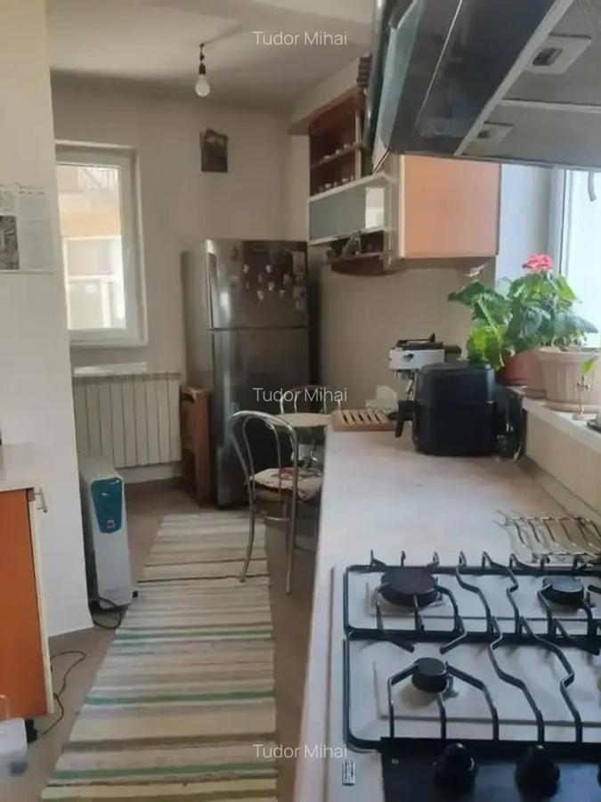 Apartament cu 3 camere in Imobil Interbelic - 3