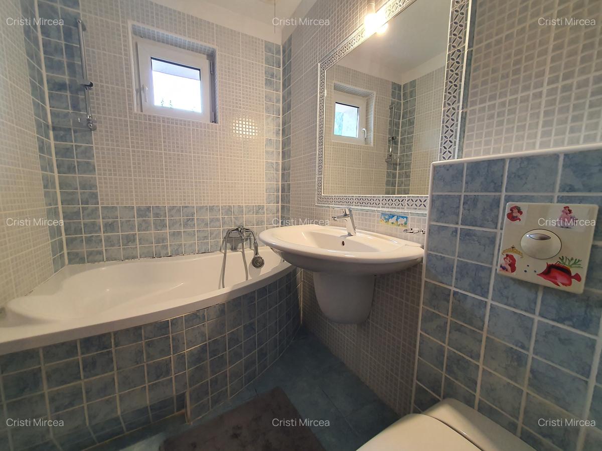 Apartament cu 3 camere decomandat, mobilat în Poiana Brașov - 2