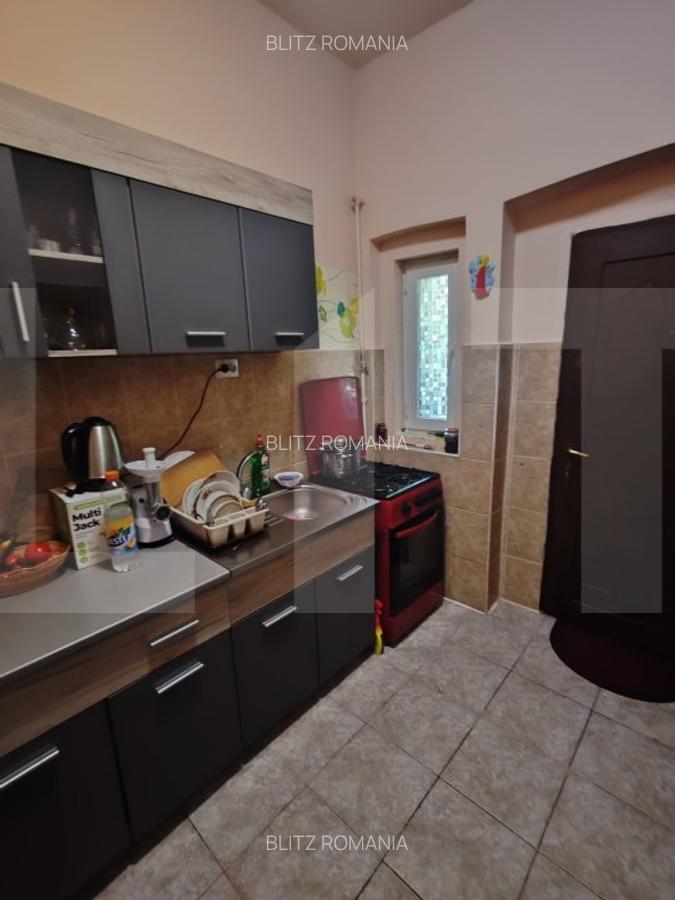 Apartament de vanzare, cu 2 camere, 55 mp, zona Sinaia - 7