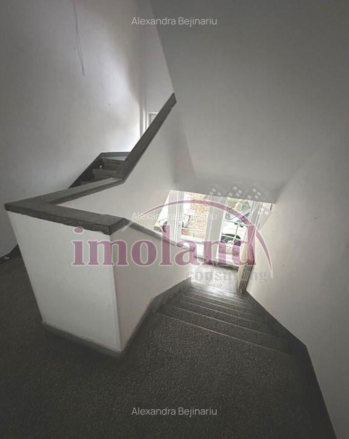 Vanzare Parter Inalt in Vila - Primaverii - 1