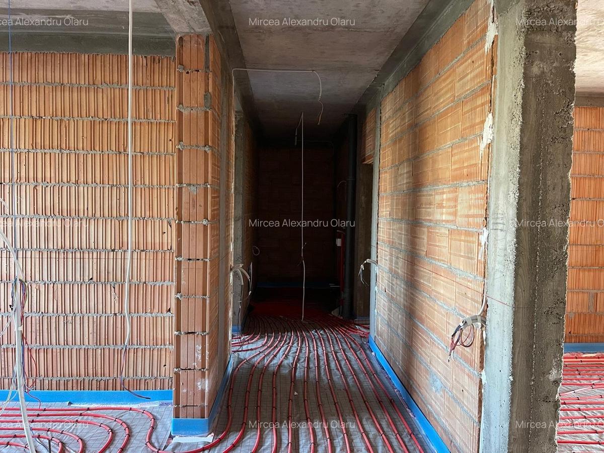 Comision 0 - Dezvoltator 4 cam curte proprie - 155000eur TVA si parcare inclusa! - 3