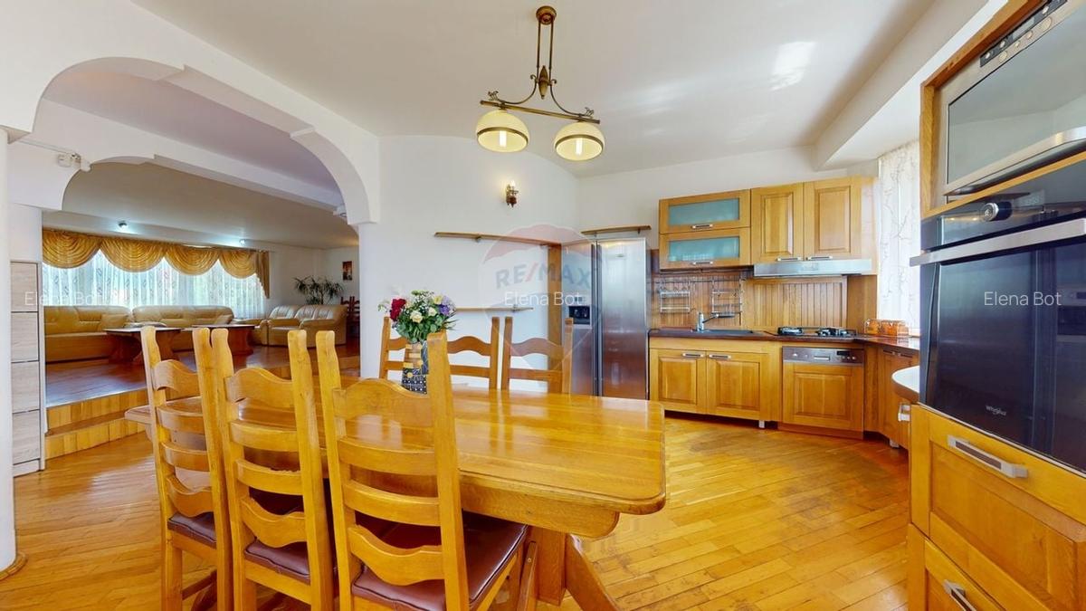 Vila deosebita cu gradina superba si panorama - Ghimbav, ultracentral - 29