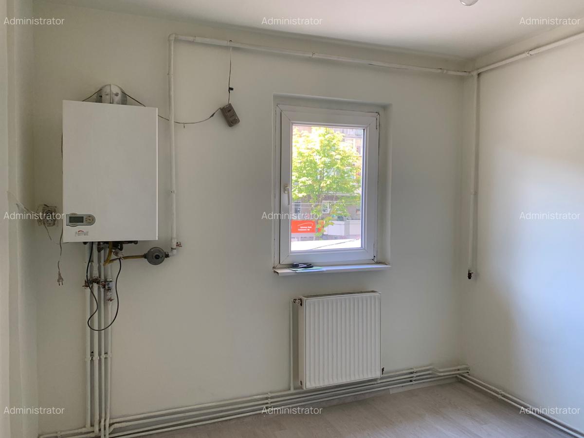 Apartament cu 4 camere decomandat în Griviței - 4