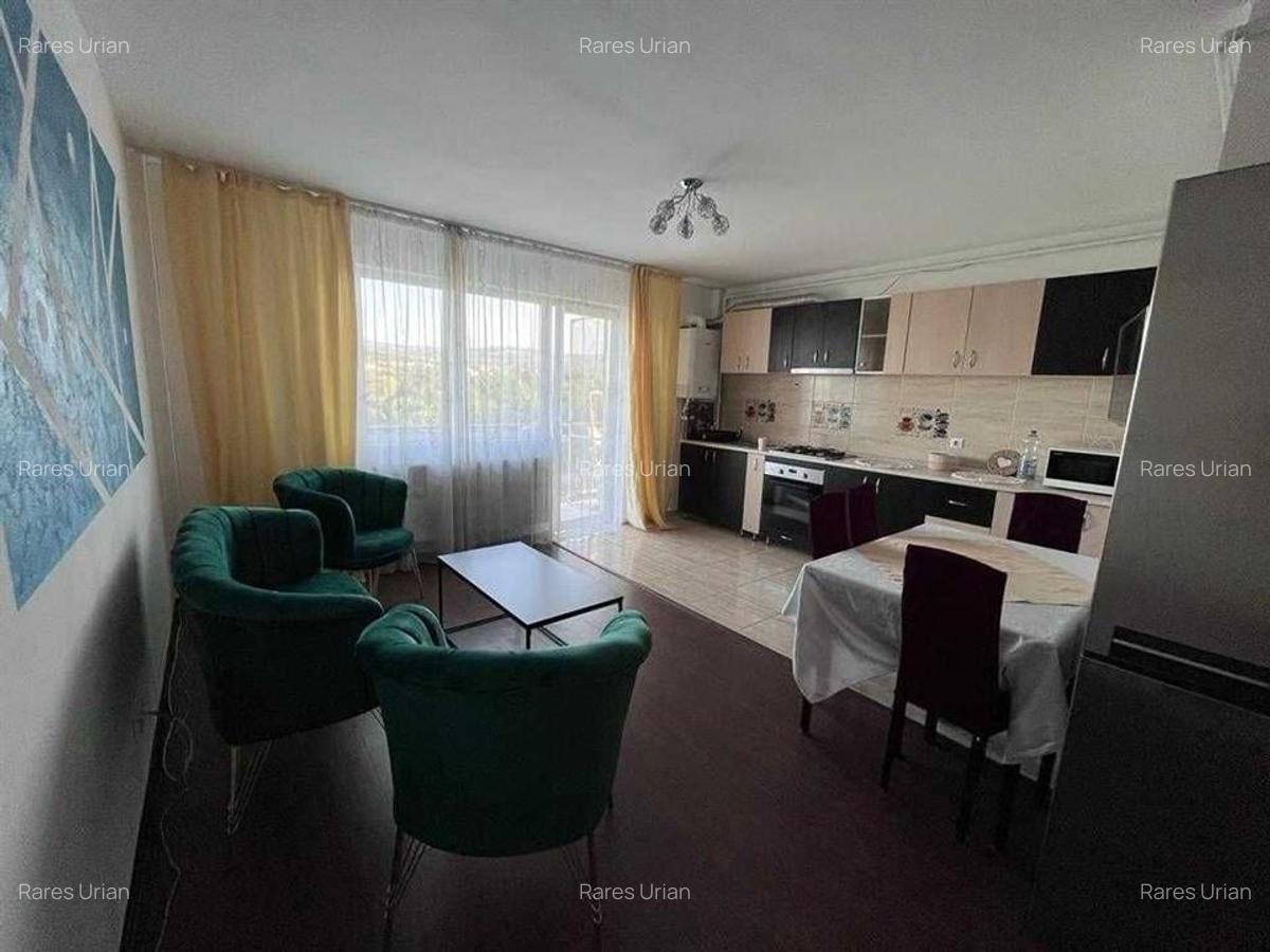 Apartament de inchiriat cu loc de parcare, 3 camere in cartierul Intre Lacuri, C - 2