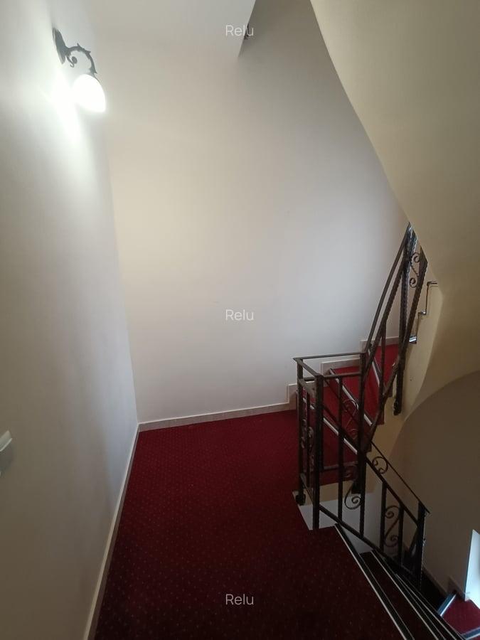 DECEBAL metrou  Muncii,Calarasilor,et.1/2, vila interbelica,Liber - 4