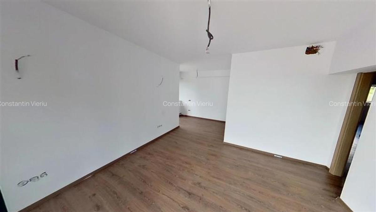 Casă individuală cu 9 camere în Exterior Est - 12