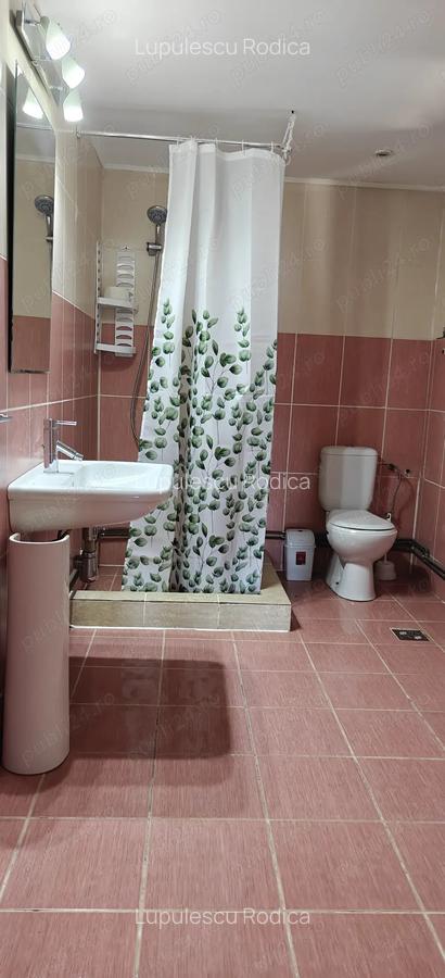 Casa de Vanzare - 8 Casa de Vanzare - 8