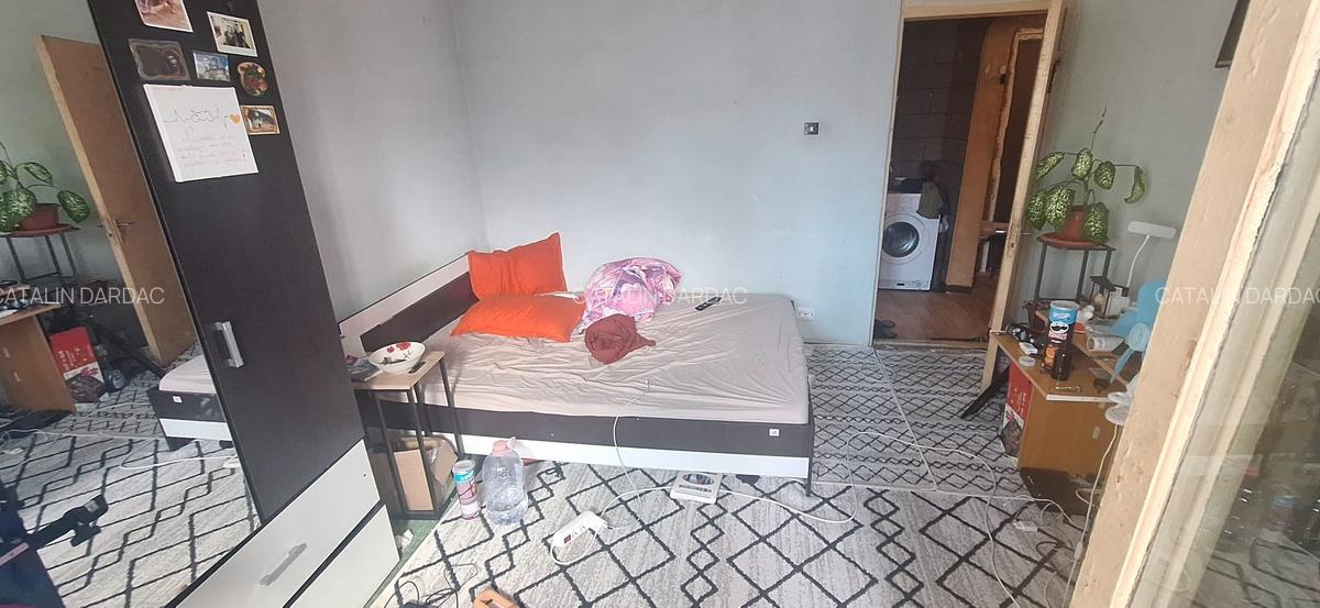 SUPEROCAZIE ! POARTA 6 APARTAMENT 2 CAMERE DECOMANDATE 2 BALCOANE 62 MP. 75.00 E - 15