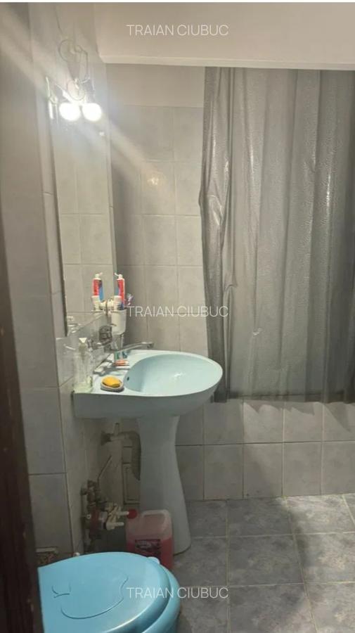 Vanzare Apartament 4 Camere Piata Muncii Decebal Calarasilor - 7