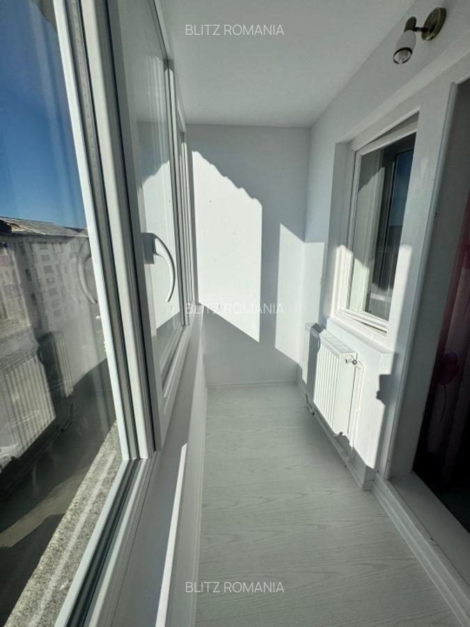 Apartament de vanzare, cu 2 camere, 40 mp, zona Hotvon - 7