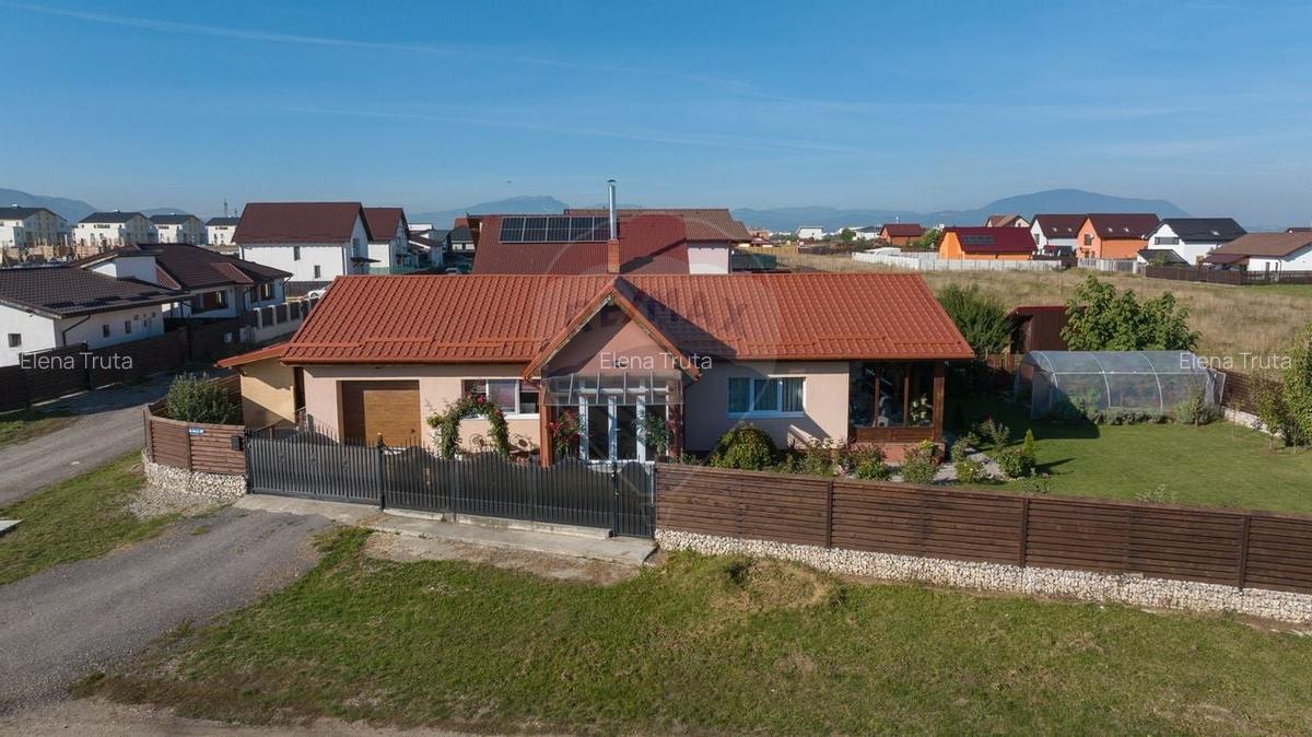 Casa parter pe teren 750 mp in Sanpetru - Comision 0% - 2