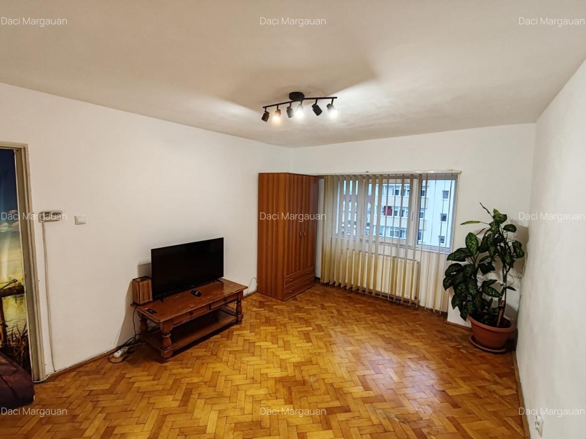 Apartament 3 camere de inchiriat - 2