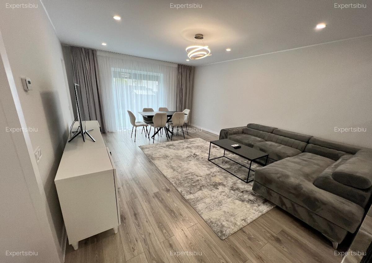 Inchiriere casa 4 camere decomandate ?elimbar, str. Triajului - 12