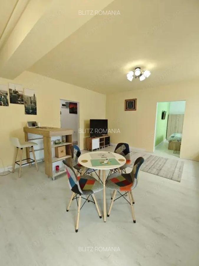 Apartament de vanzare, cu 3 camere, Garden Villas, zona Brandu?elor - etaj 1 - 2