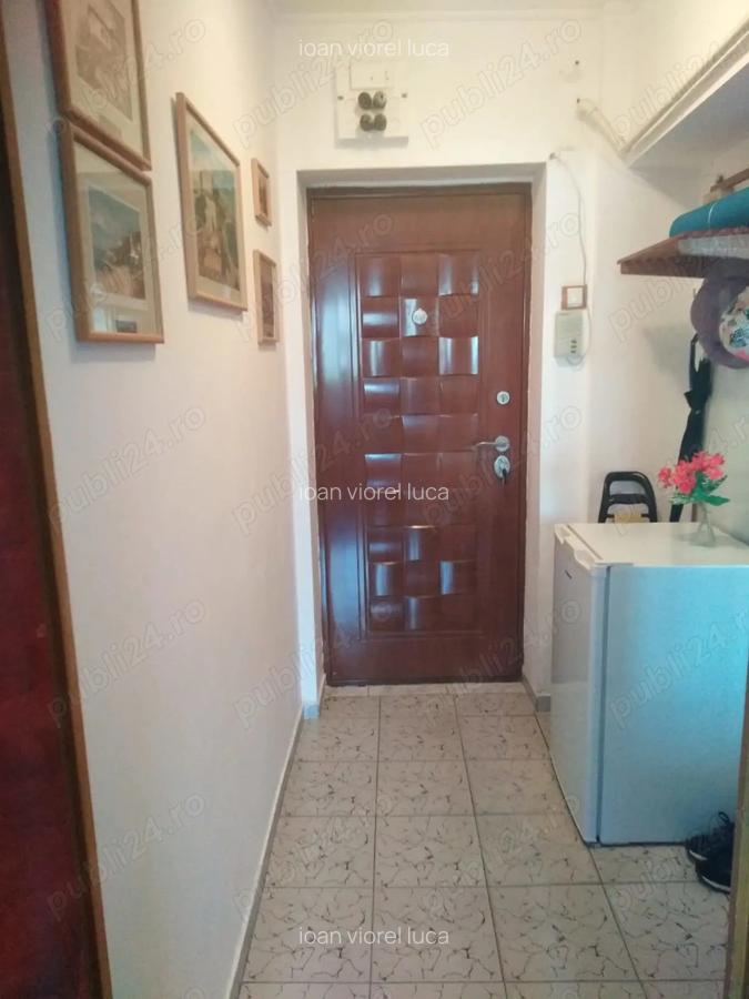 Inchiriez apartament 2 camere, sector 4 - 5 Inchiriez apartament 2 camere, sector 4 - 5